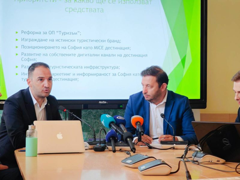 Барбутов: Столичната община планира актуализиране на туристическия данък