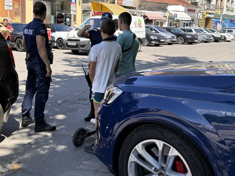 Засилени проверки на водачите на електрически тротинетки и велосипеди през следващите 30 дни