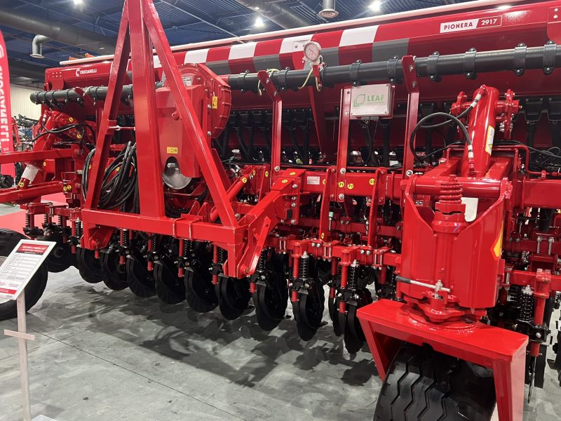 Китай глобява оператора на Pinduoduo за непредоставяне на данъчни данни