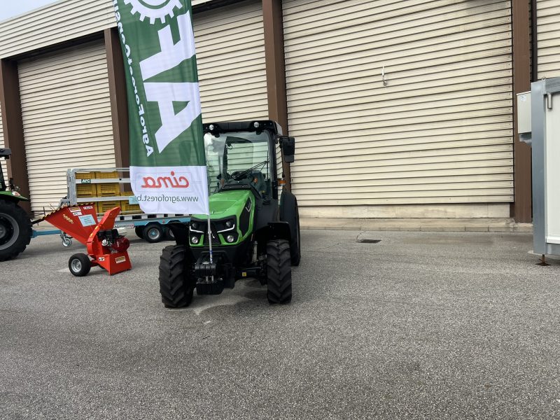 Бъдещи земеделци с практика във ферма край Милано