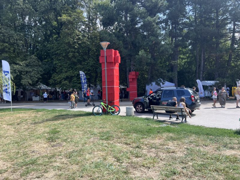 Два военни кораба на китайския флот, които ще бъдат отворени за обществеността в Кингдао