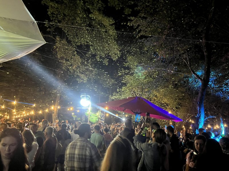 Печалба от Хонконг от Golden Week Travel Rush