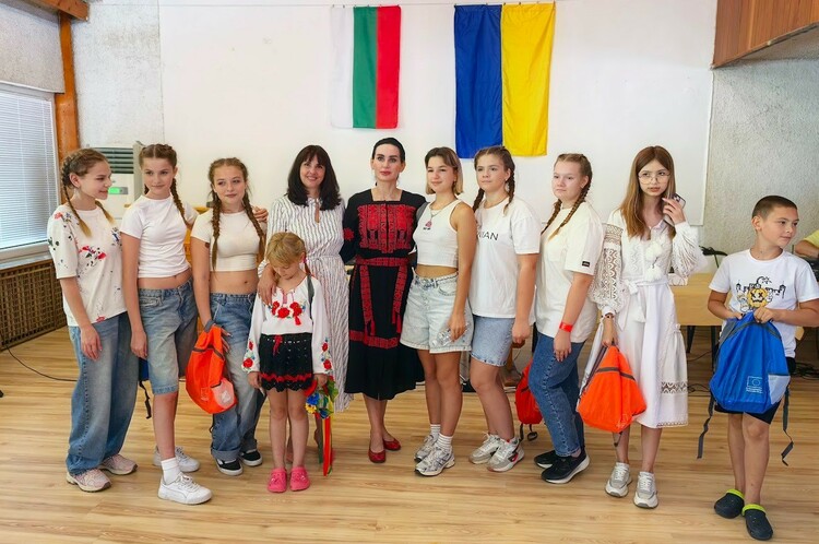 Заместник-министър Наталия Ефремова се срещна с украинските деца от възстановителния лагер в България