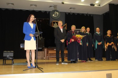 С многобройни гости и празнична програма започна новата академична учебна година в АМТИИ „Проф. Асен Диамандиев“