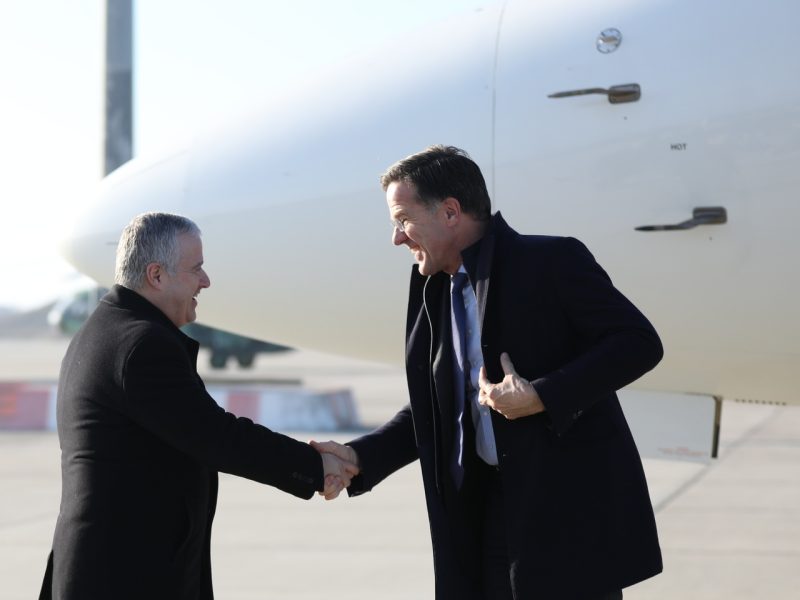 Министърът на външните работи Иван Кондов посрещна генералния секретар на НАТО Марк Рюте на първо посещение в България