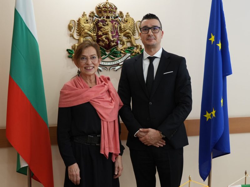Министър Петър Дилов обсъди възможностите за задълбочаване на икономическото сътрудничеството и инвестициите с посланика на Германия у нас