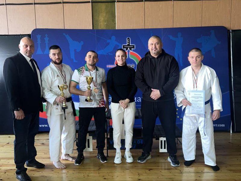 Русенски полицаи с отличия в турнир по полицейска лична защита и карате