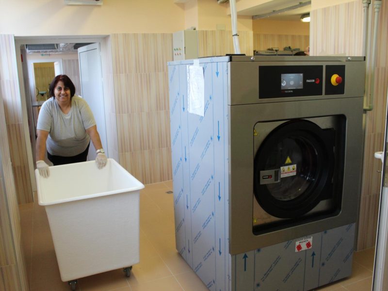 Обществената пералня на Община Русе разширява своята дейност