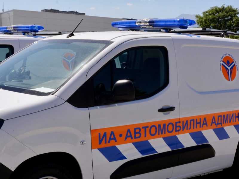 Само за няколко дни 7 леки автомобила са спрени от движение заради нерегламентиран превоз на пътници