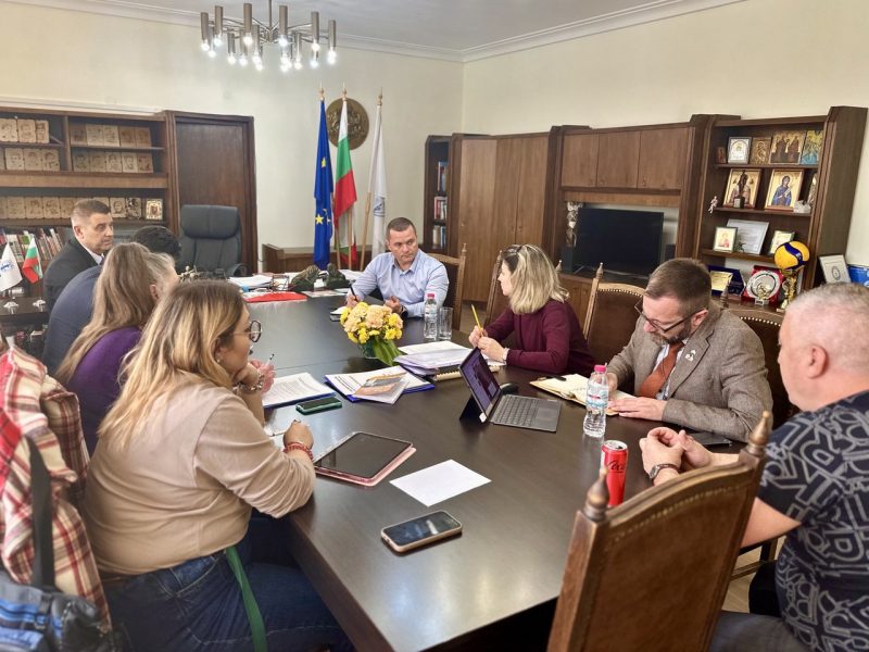 Кметът на Русе и председателят на Управителния съвет на АПИ обсъдиха идейния проект за ремонт на републиканската пътна мрежа в града