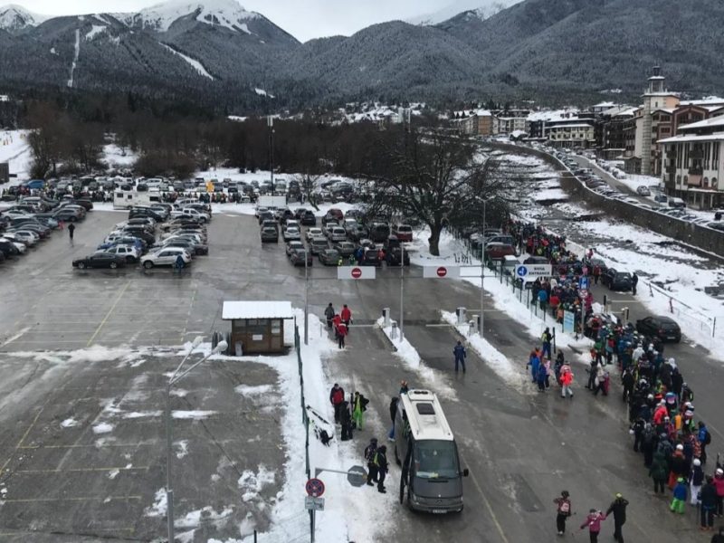 В Китай цената за ден за ски лифта и включено пълно оборудване за ски