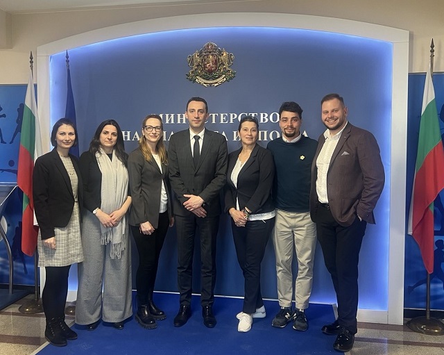 Първата сделка със зелена мощност, подписана между Шанхай и Сизанг