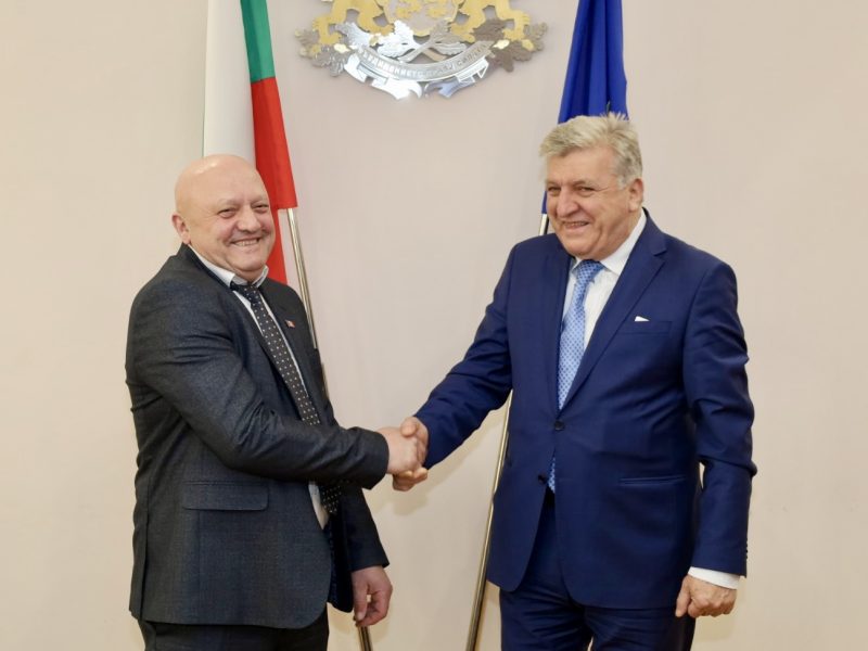 Министър Манол Генов се срещна с председателя на район Тараклия в Молдова