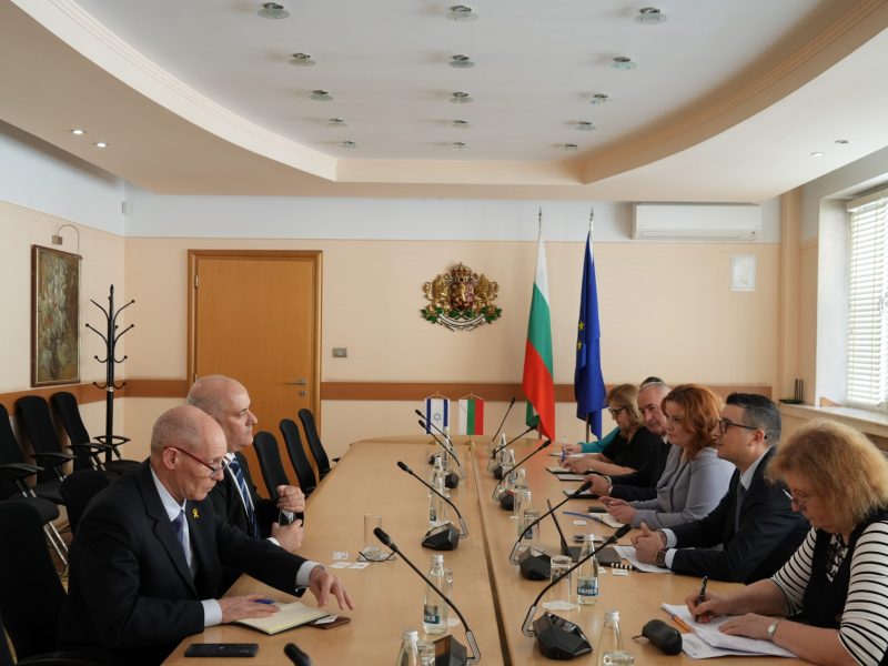 Министър Дилов и посланика на Израел у нас обсъдиха сътрудничеството в сферата на високотехнологичното производство и иновации