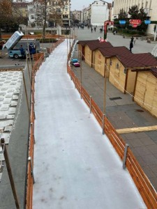 С ледено шоу откриват „Айс парк“ в Пловдив