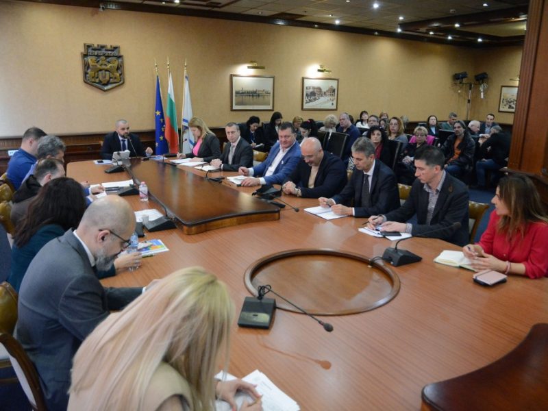 Започват т.нар. „малки ремонти“ по пешеходната зона на централната градска част