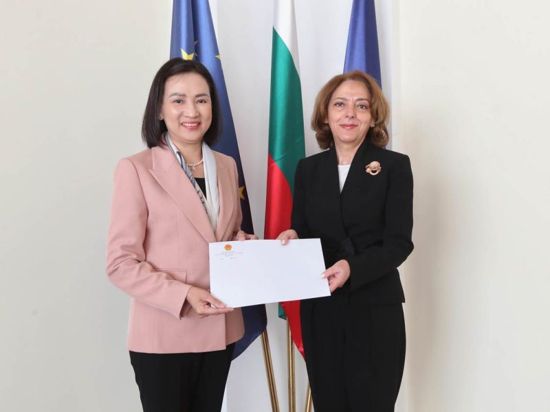 Заместник-министър Елена Шекерлетова прие копия на акредитивните писма на новоназначения  извънреден и пълномощен посланик на Социалистическа република Виетнам в Република България Н.Пр. г-жа Нгуен Тхи Минх Нгует