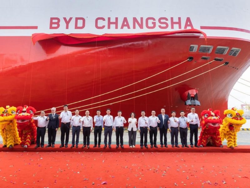 BYD получи шестия си кораб-превозвач на автомобили, за да подпомогне растежа на износа.