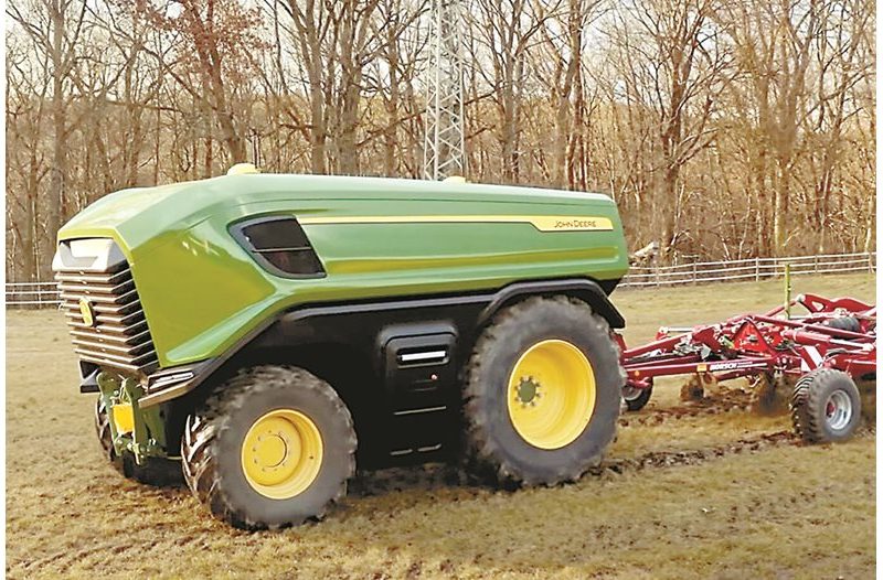 ВЪЗХОД НА ТЕХНОЛОГИИТЕ: Deere показа най-новия си електрически робот-трактор