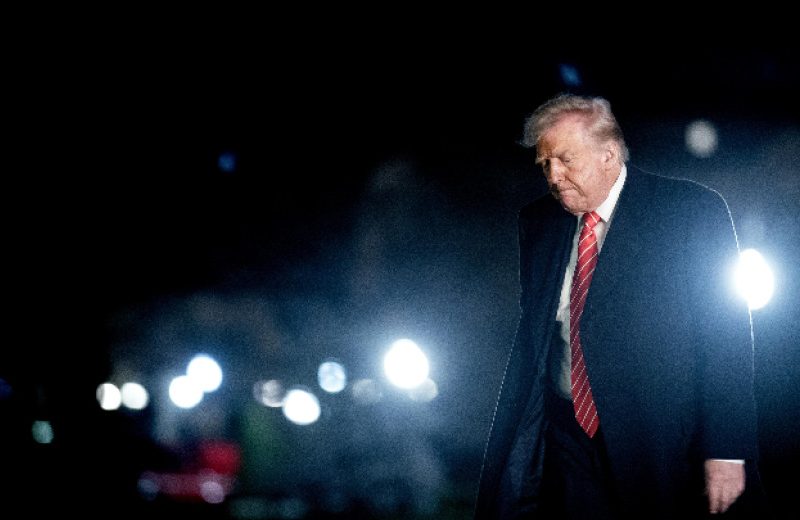 Тръмп налага мита от 25% на страните, които купуват петрол и газ от Венецуела