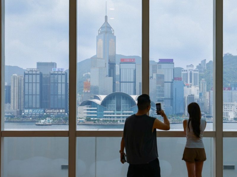 Хонконгърс изпитва мек тремор като магнитуд 5.6 Quake поразява Филипините