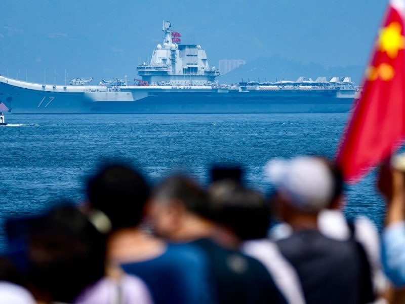 Посещението на Шандонг „Патриотичен урок“, казва Ерик Чан, когато китайските военни кораби заминават в Хонконг