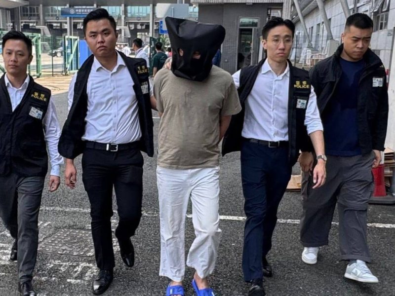 Предполагаем укриващ се, свързан със случая с наркотици през 2018 г., се върна в Хонконг
