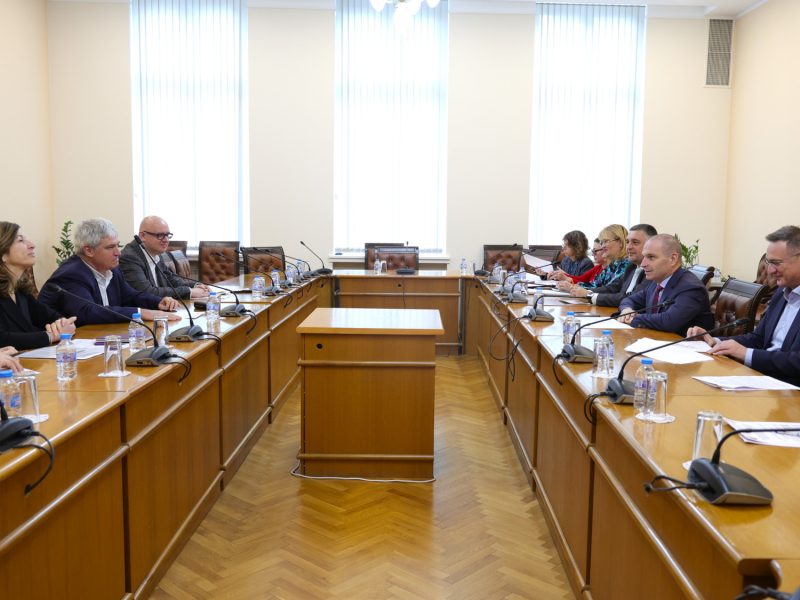 “Български пощи” усилено се готви за обмяната на левовете в евро