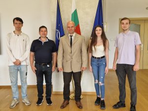 Студенти по „Право“ осъществиха учебен стаж в КЗЛД