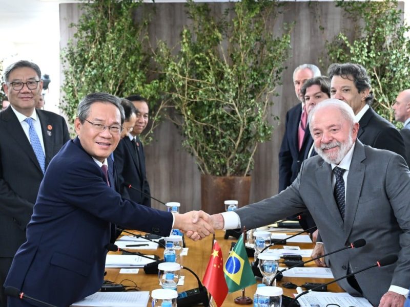 Китайският LI, Бразилия Lula залага съвместни усилия за привеждане на AI в земеделието в двете им страни