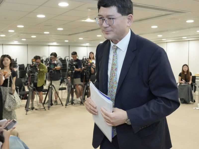 Общественото здравеопазване в Хонконг се движи по правилния път: напускащ ръководител на болничния орган