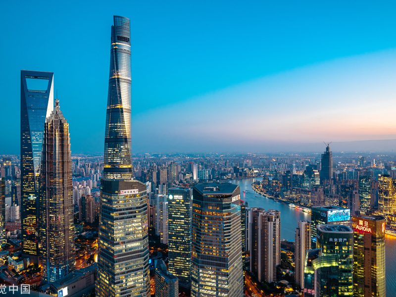 Глобалните инвеститори удвояват китайските активи