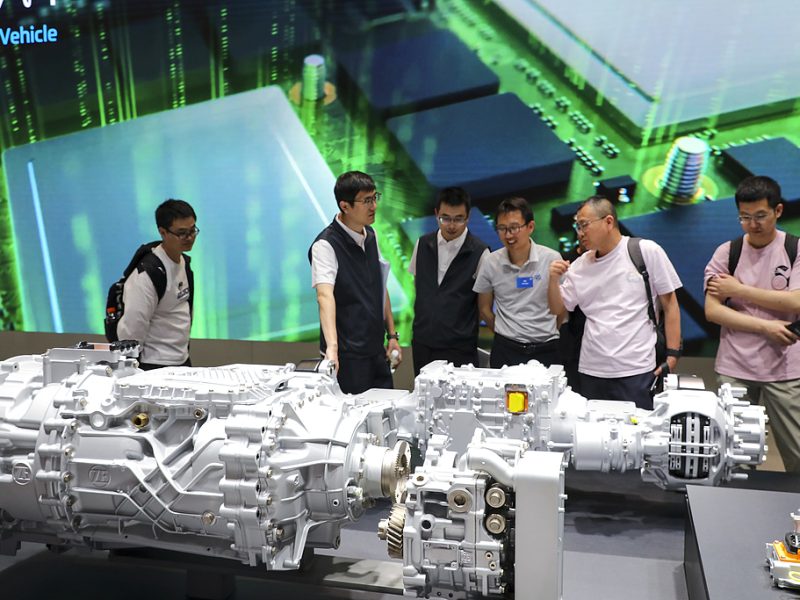 ZF очаква 33% глобален пазарен дял в шасито до 2030 г.