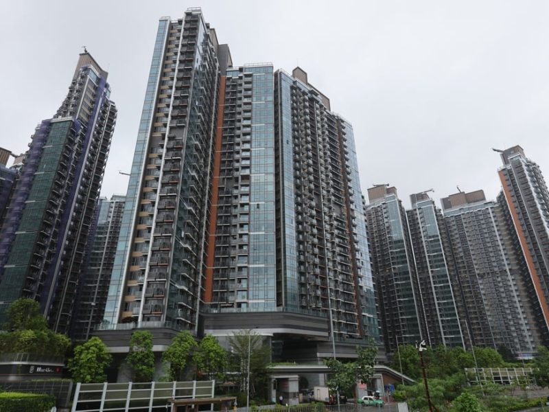 Имущество в Хонконг: Novo Land на Shkp и 9 Eastern Street на Million See See Strong Sales