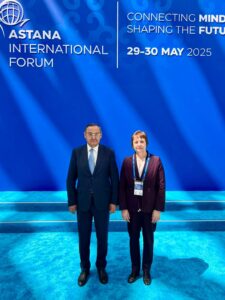 Председателят на БАН чл.-кор. Евелина Славчева участва в Астанинския международен форум
