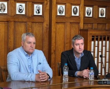 AI unicorn 01.AI на Kaifu Lee се преструктурира, за да се съсредоточи върху редактирането на видео с AI и нови начинания · TechNode