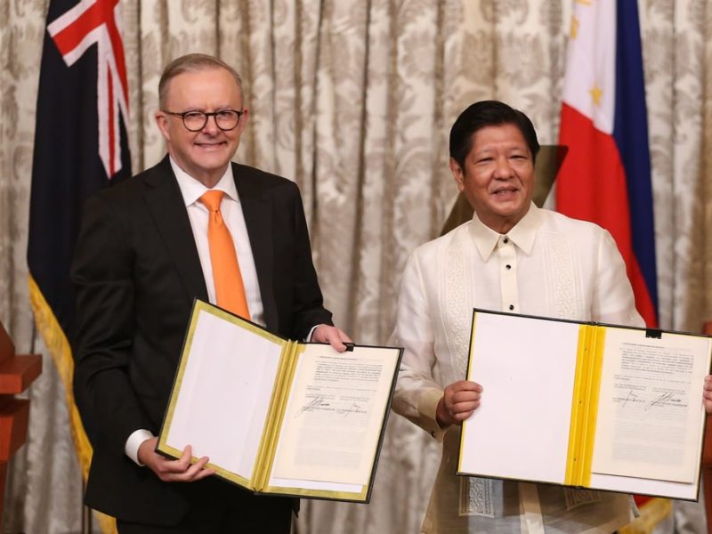 Австралия жонглира своите търговски нужди от Китай с връзките на отбраната на Филипините