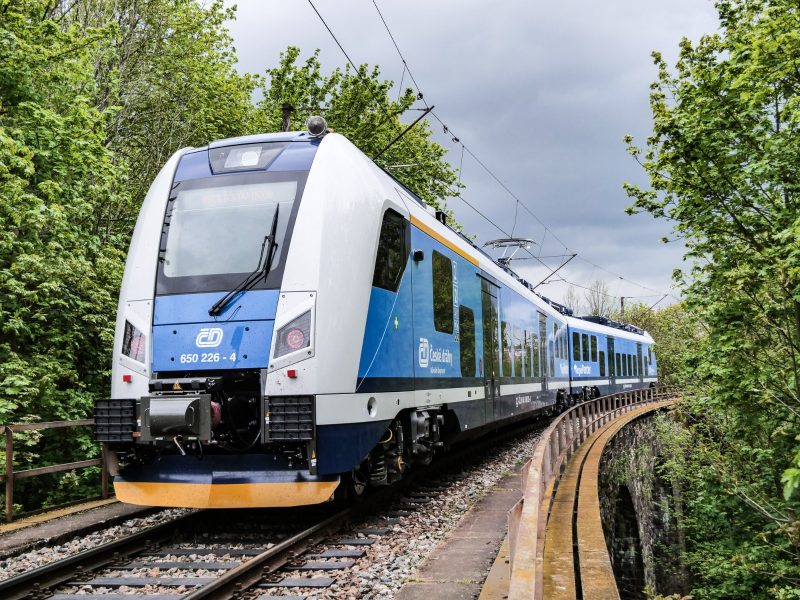 Осигурени са 154 млн. лева за закупуване на 5 нови влака по Програма „Транспортна свързаност“