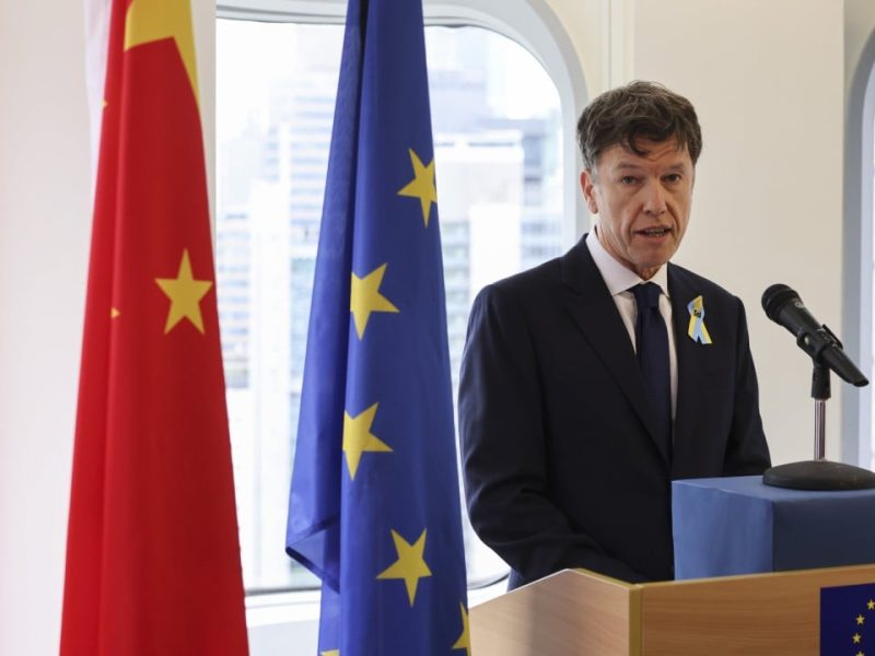 Високопоставеният пратеник на ЕС в Хонконг заяви, че предполагаемото руско претоварване е “голямо притеснение”