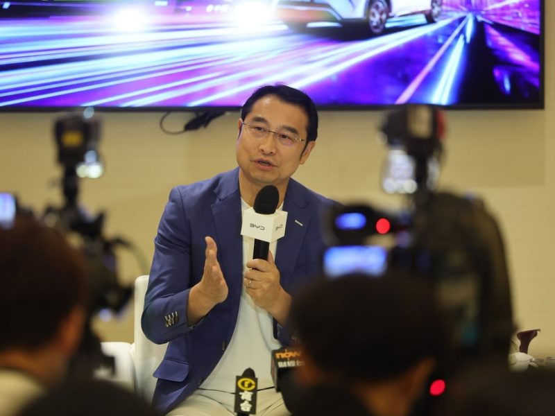 BYD предизвиква Tesla с по-достъпни ATTO 2 SUV, насочени към първо купувачи на EV