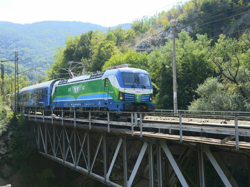 Поздравление на вицепремиера и министър на транспорта и съобщенията Гроздан Караджов по повод Деня на железничаря