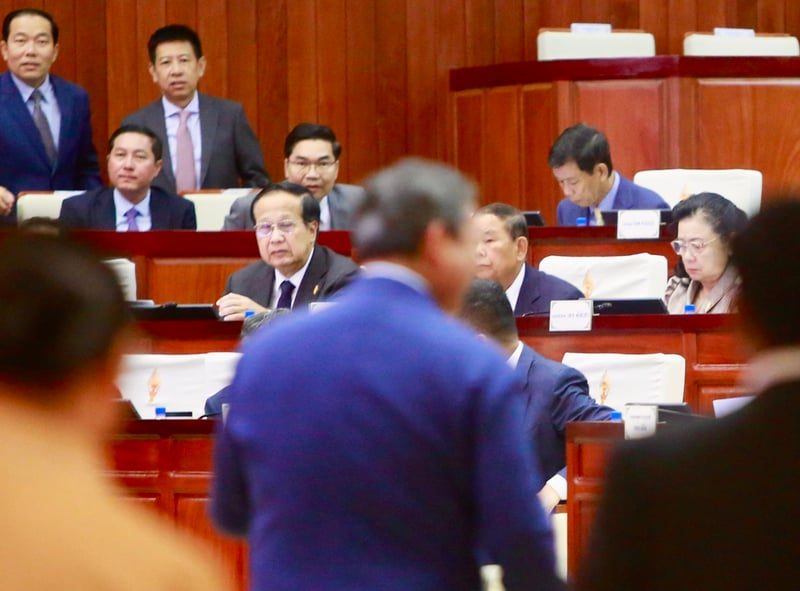 Камбоджа приема закон за лишаване на гражданите от гражданство за чуждестранни тайни споразумения