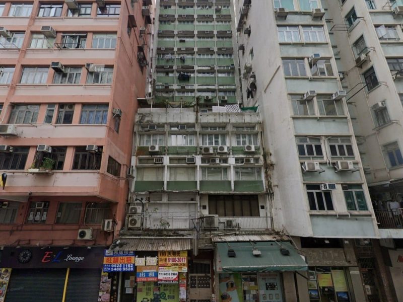 Сонда за убийство, стартирана като тела на жената, син на средна възраст, открити в Хонконгския апартамент