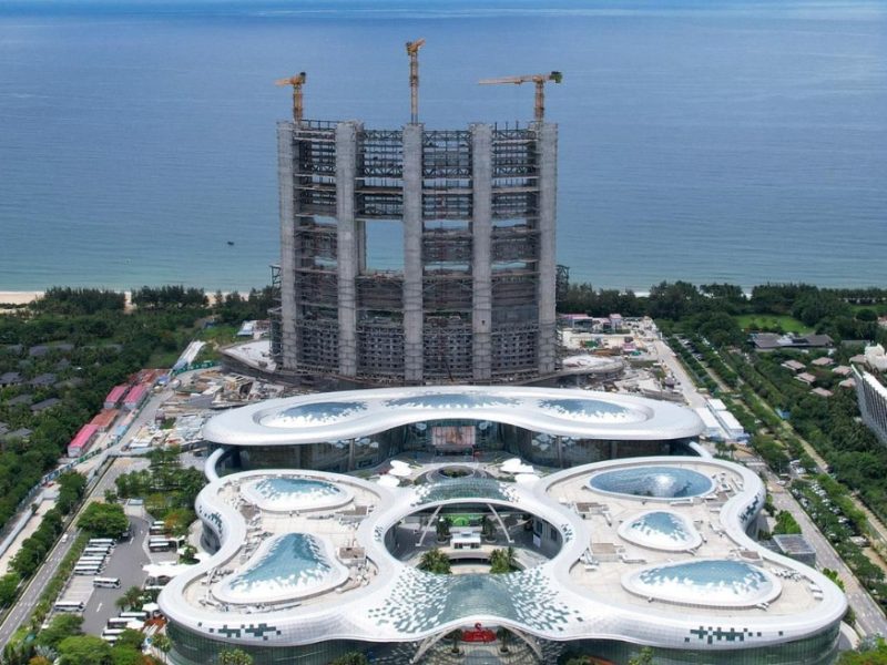 Базата за слънчева енергия на голяма надморска височина в платото Съчуан се свързва с мрежата