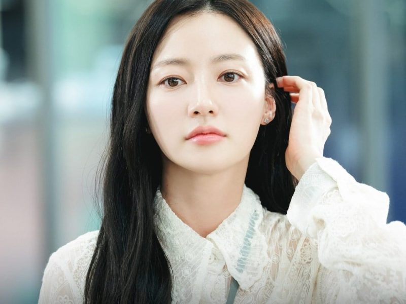 Мъж съди актрисата Сонг Ха-юн за 7 милиона долара за предполагаем тормоз в училище