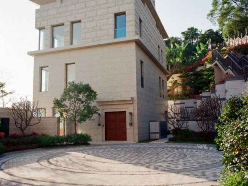 Купувач купува жилище за милиарди долари, тъй като свръхбогатите се противопоставят на имотния спад в Хонконг