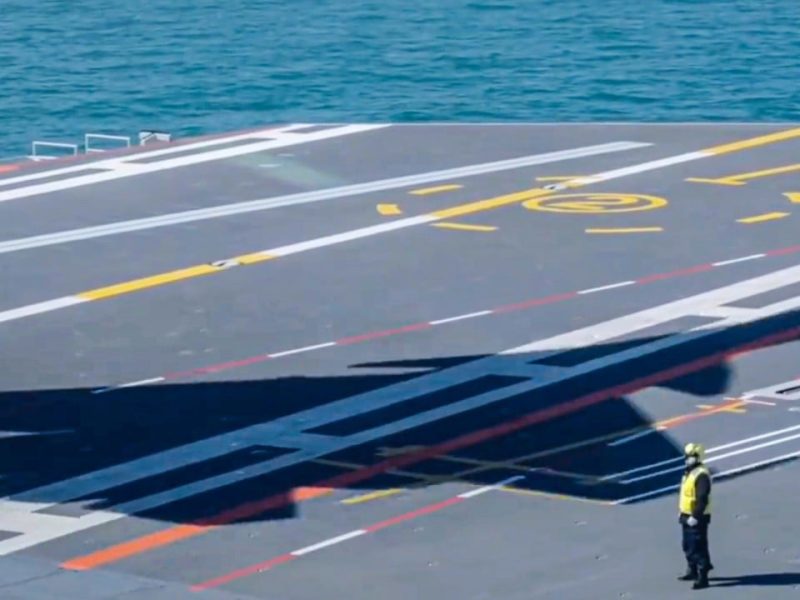 Китайският самолетен превозвач на Fujian може да е извършил тренировка за излитане на първото катапулти