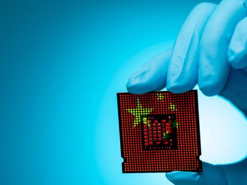 Китай дебютира с първата литографска машина с електронен лъч за търговска употреба в производството на чипове