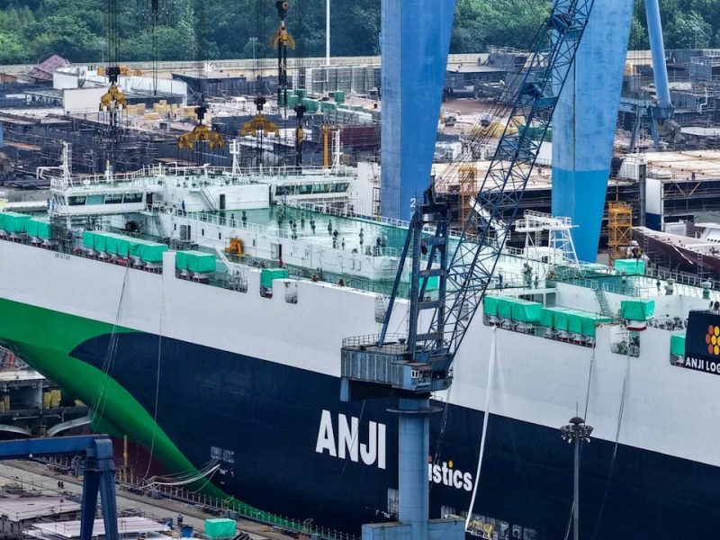 Отношенията между Китай и Южна Корея са в “критичен момент”, заяви Ван И на фона на опита за рестартиране