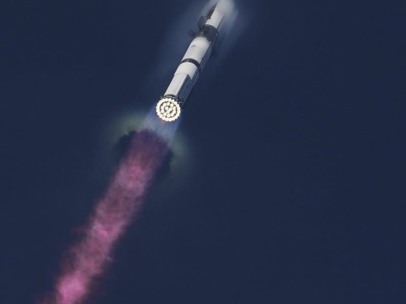 Starship на SpaceX постигна ключов етап, като разположи първите фиктивни сателити